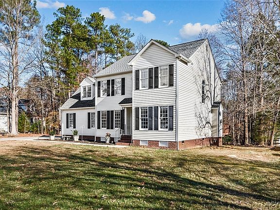 3rd image of 14325 Woodland Hill Dr