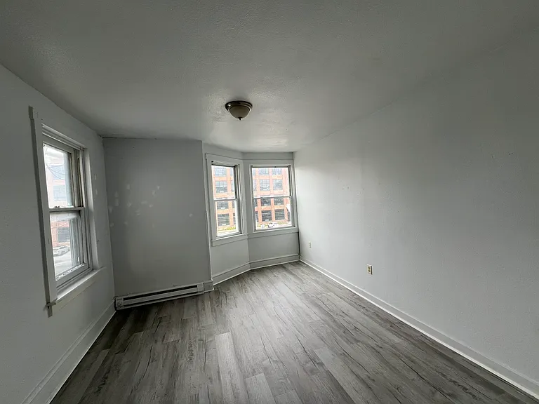 536 Lancaster Ave #2F — Photo 12