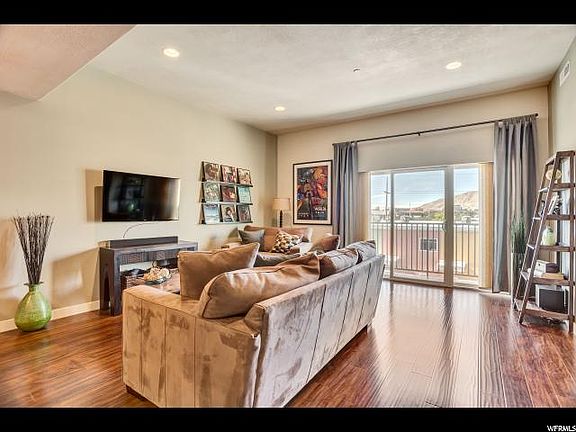 4th image of 725 S 200 W APT 402
