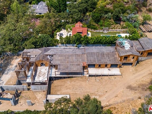 2nd image of 1516 Stone Canyon Rd