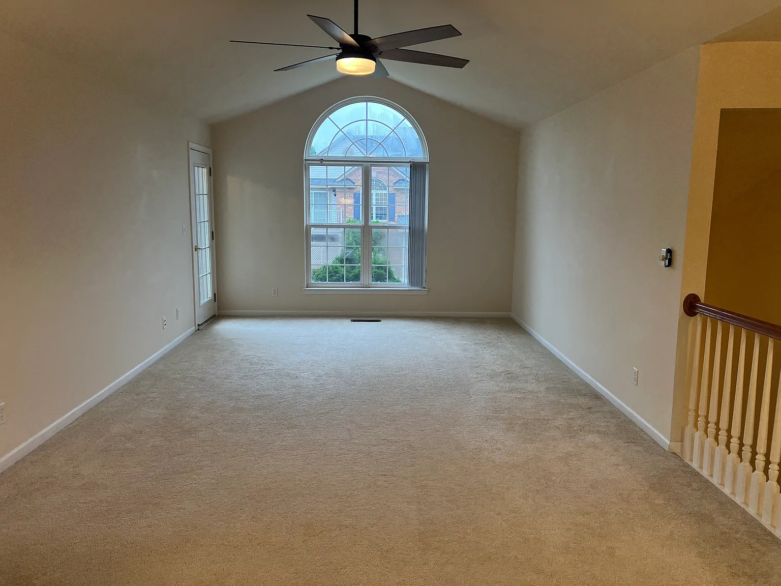 2 bed, 1142 sqft, $1,799 — Photo 3