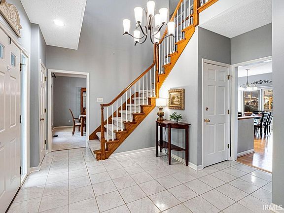4th image of 2302 River Oaks Dr