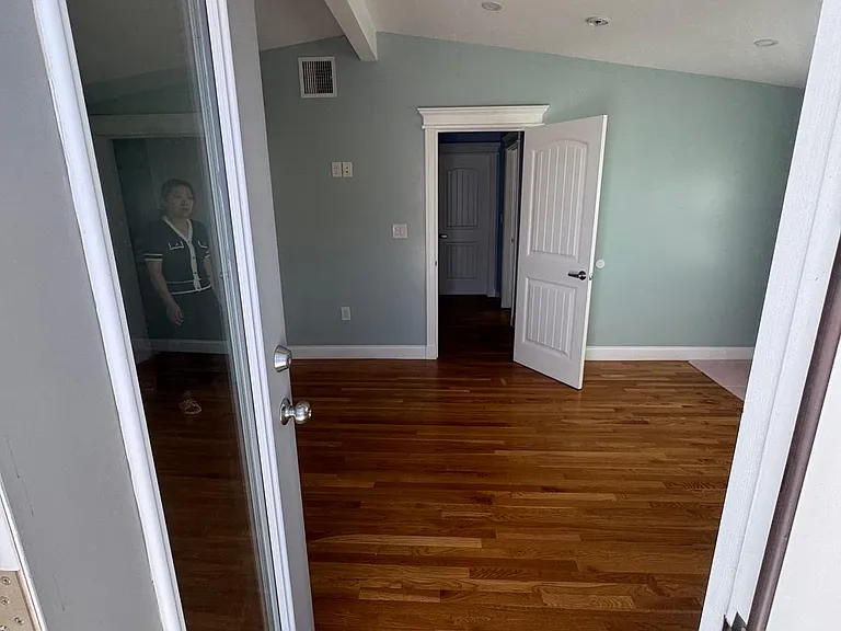 15 Moody St — Photo 22