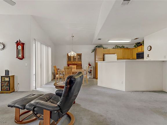 5th image of 5415 W Harmon Ave Unit 2061