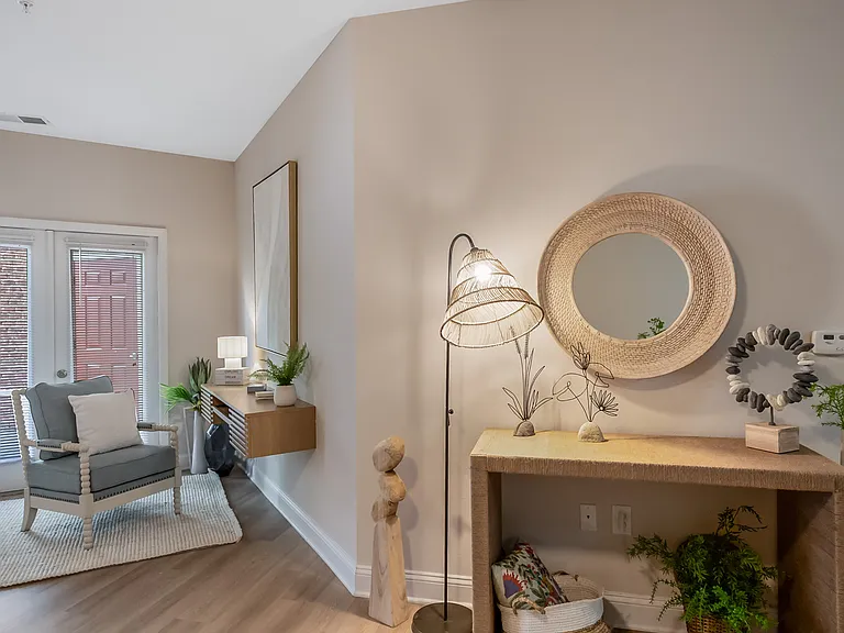 Ashbury Square Apartments — Photo 64