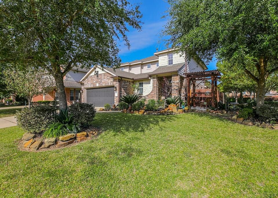 1st image of 21437 Naples Hollow Ln