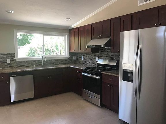 2nd image of 1771 Loyola Dr