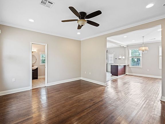 5th image of 4979 Demontluzin St