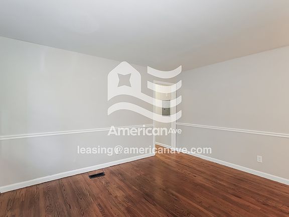 1179254_004_wm_-_living_room_13322856.jpg