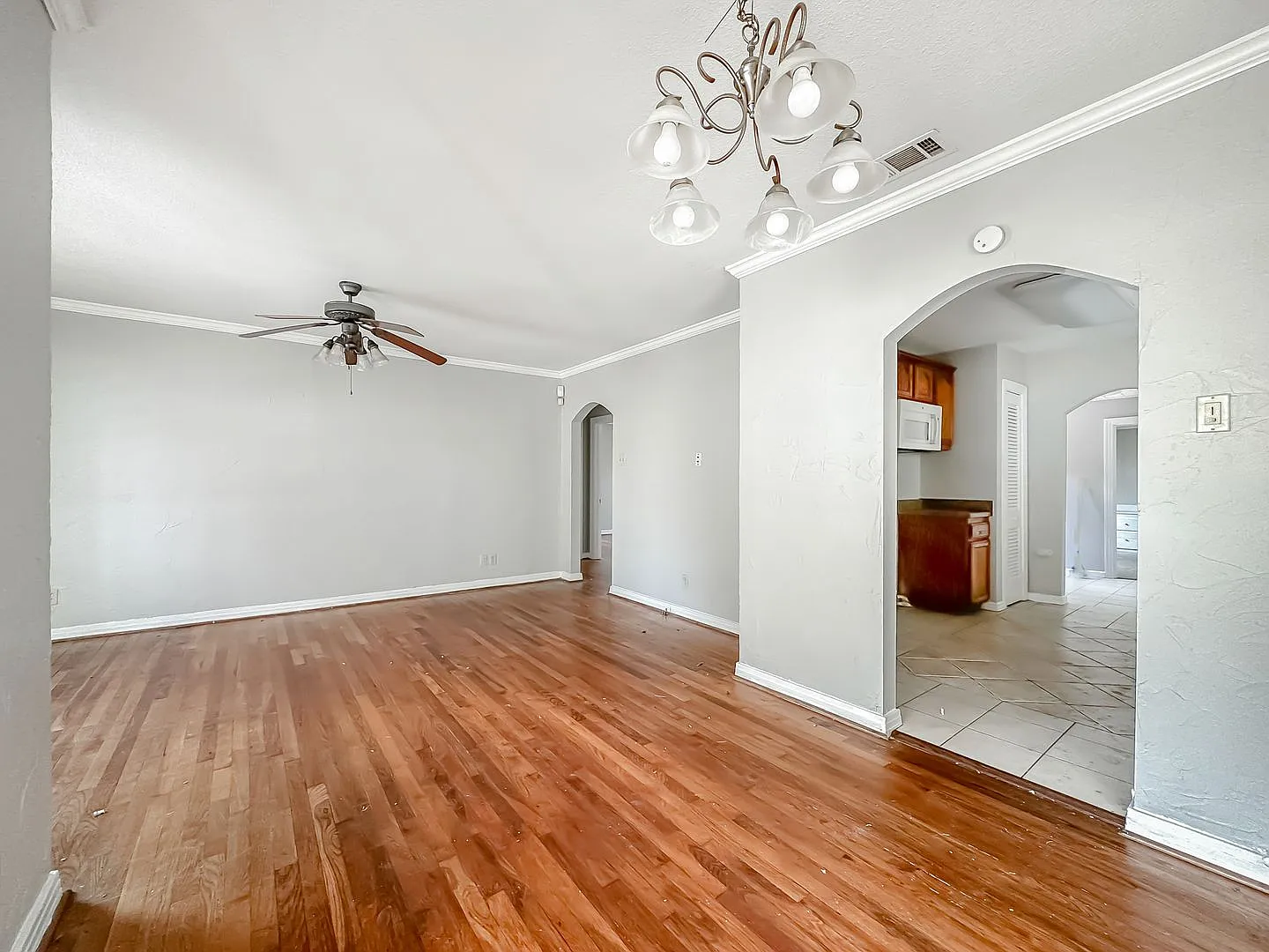 3 Bedroom, 2 Bath in Parkdale Addition! — Photo 4