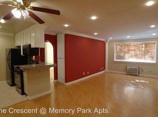 8950 Memory Park Ave APT 209, North Hills, CA 91343