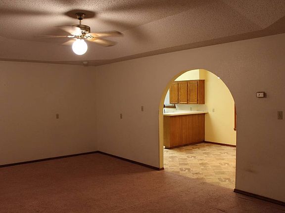 4th image of 1420 Paloma Ln