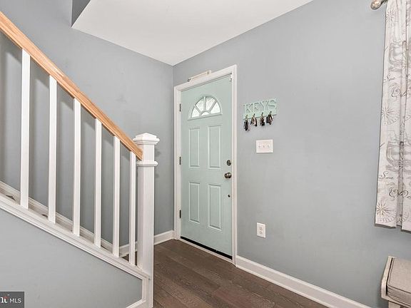 3rd image of 17 Ivy Ln