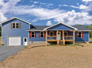 364 Salt Lick Creek Rd, Pleasant Shade, TN 37145