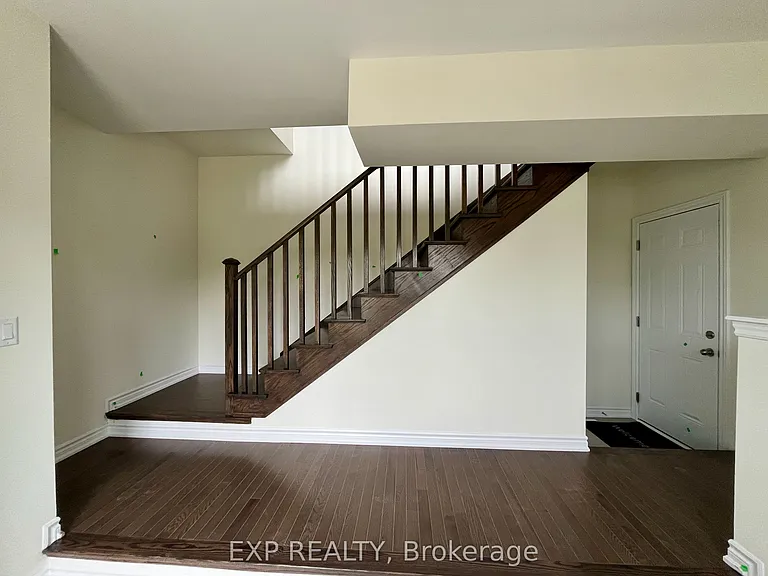 116 Blick Cres — Photo 14