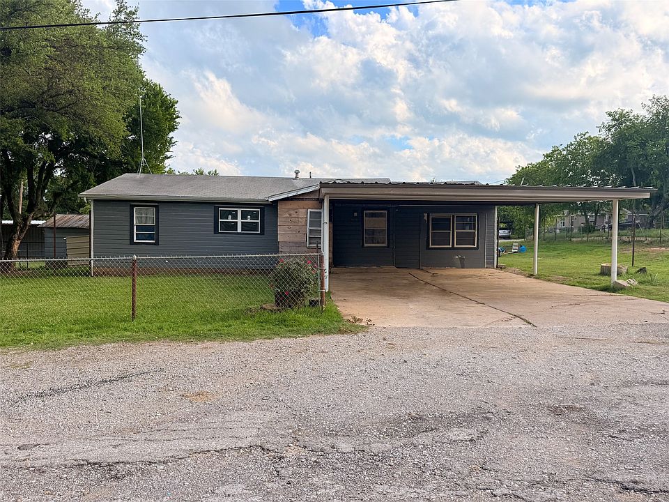 1st image of 1010 SE 24th St