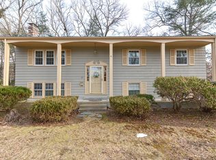 27 Borrows Rd, Foxboro, MA 02035