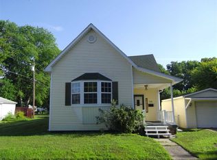 329 Sycamore St, Clinton, IN 47842