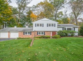 28 Hopper St, Oakland, NJ 07436