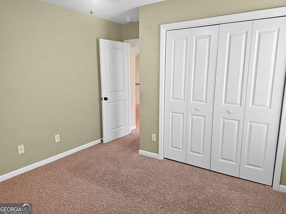 4th image of 2819 Burdette Dr