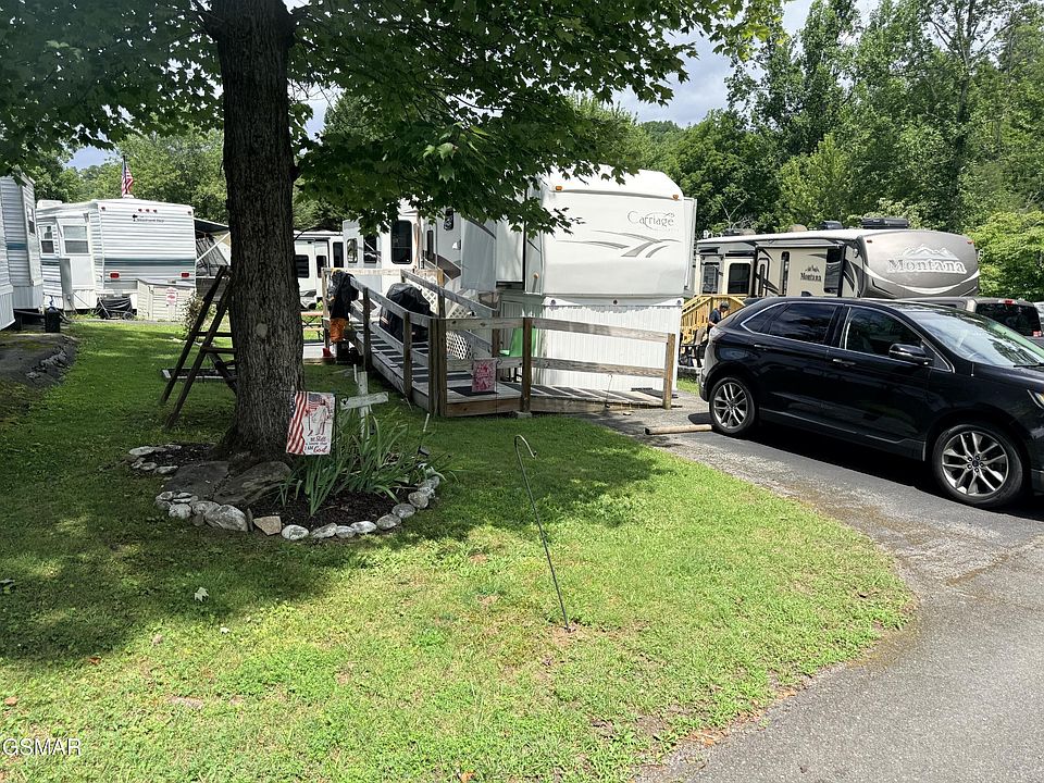 1st image of 4229 E Pkwy #071-lot 71