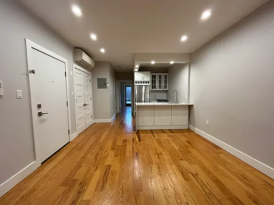 Rented by GROOME REALTY LLC | media 40