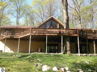 4426 Eaglet Dr, Bellaire, MI 49615