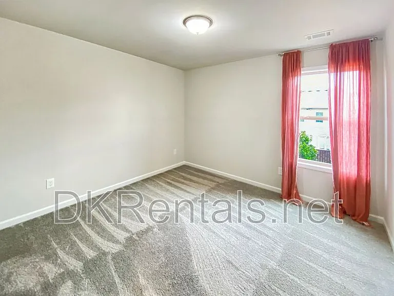 213 Auburn Station Dr — Photo 17