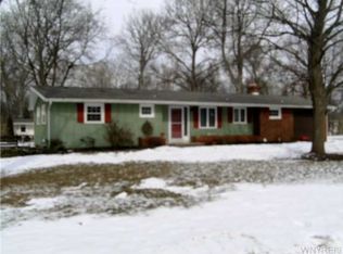 437 Tryon Dr, Lewiston, NY 14092