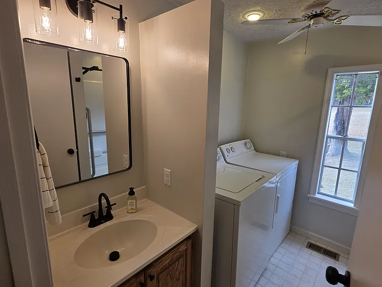 57 Benchmark Dr — Photo 8