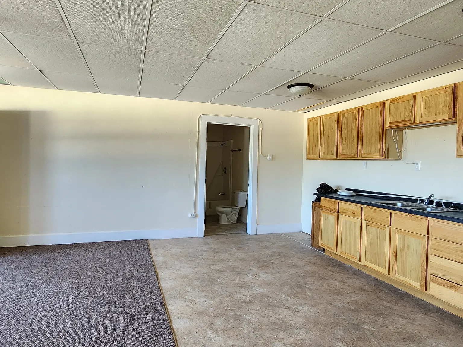 3 bed, $900 — Photo 2