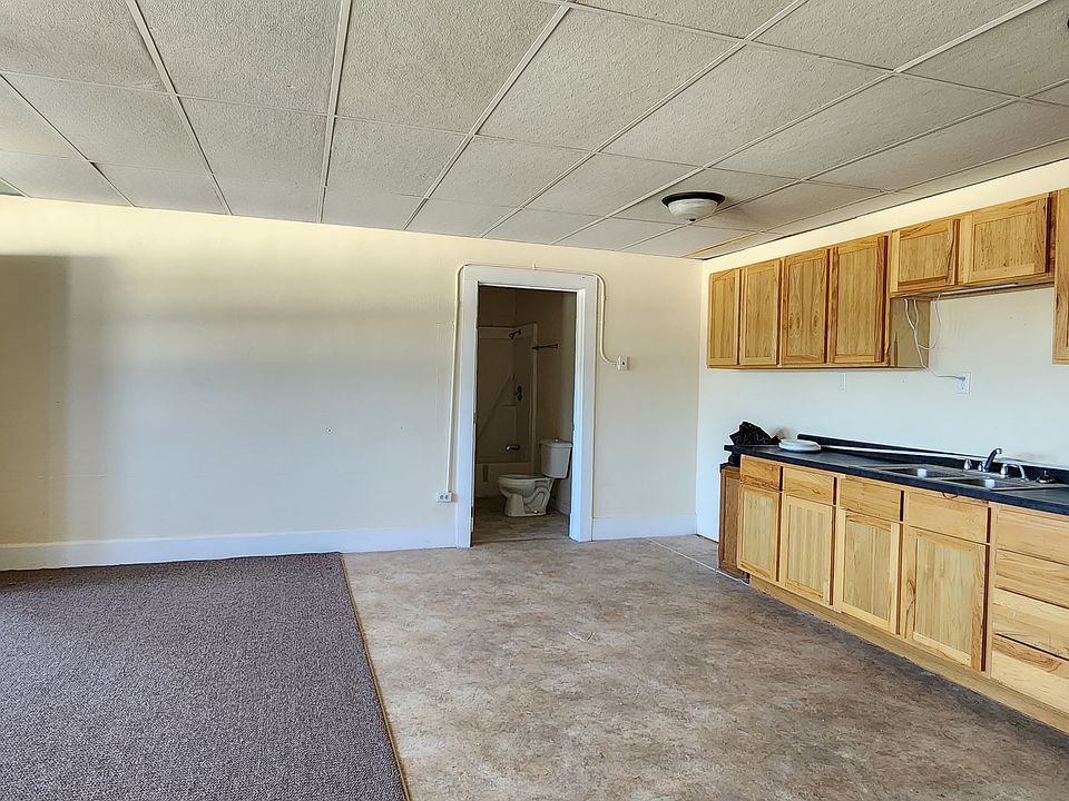 1st image of 312 Sycamore St #12