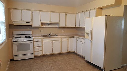 5th image of 2963 Gardentown Dr SW