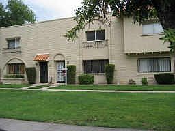 1st image of 2966 E Clarendon Ave