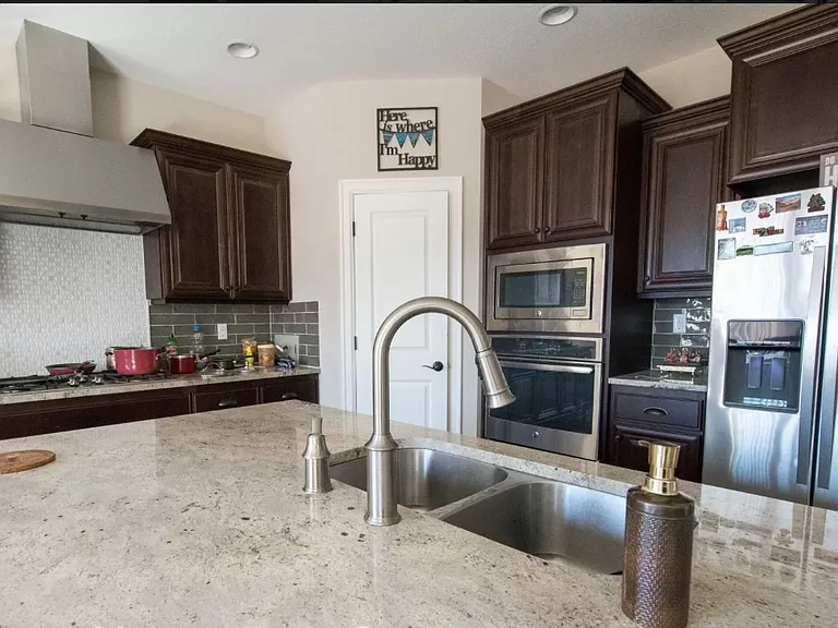 17214 NW Catalpa St — Photo 2