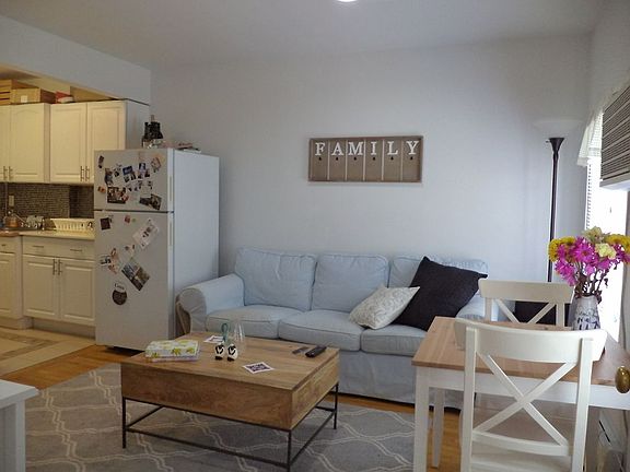 2nd image of 5-39 51st Ave #2
