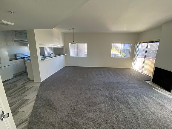 4th image of 1542 S Wooster St APT 203