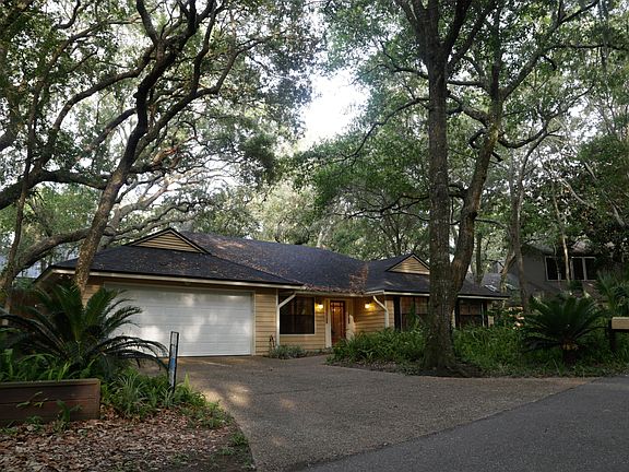 3rd image of 1809 N SHERRY Drive