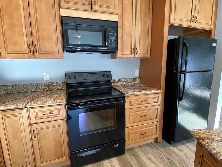 922 New Ballwin Rd — Photo 7
