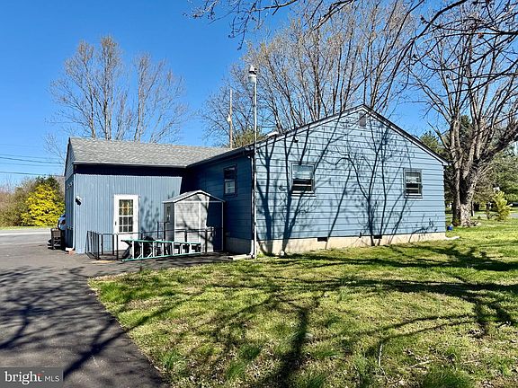 4th image of 1680 Peach Basket Rd