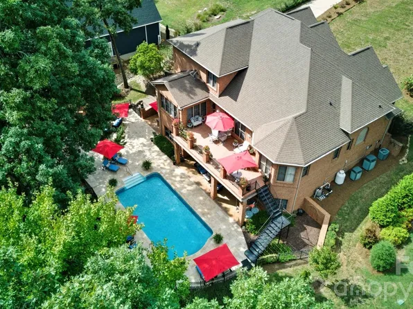 107 Nautilus Ct, Troutman, NC 28166