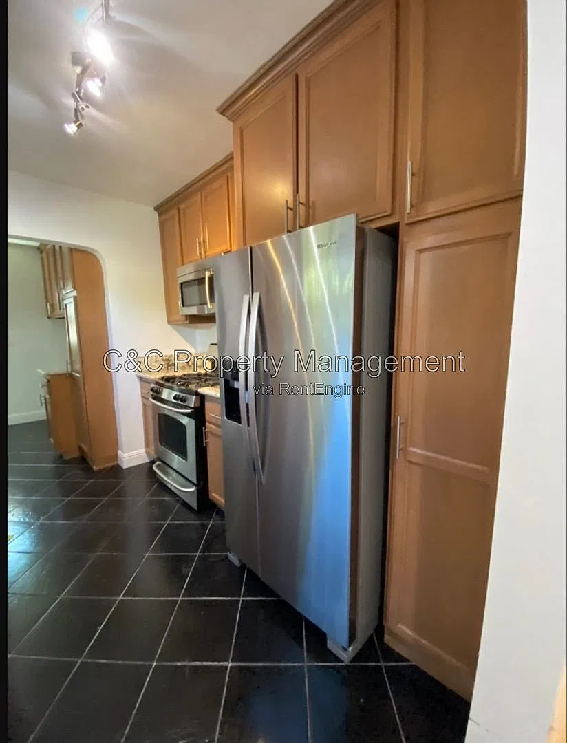 1 bed, 1.0 bath, $2,200 — Photo 2