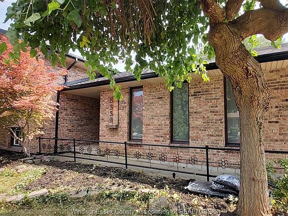 3rd image of 8339 Kingston Cres