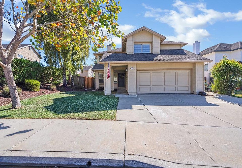 1st image of 12 Rosewood Dr