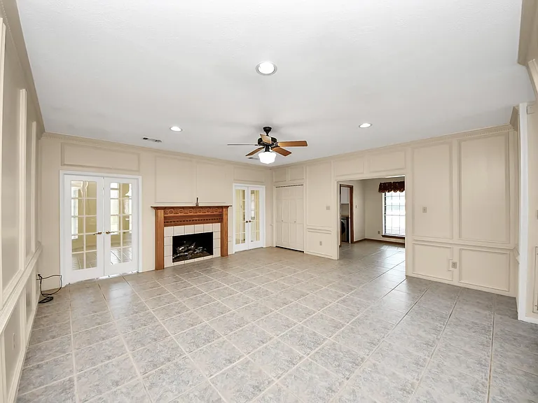 10503 Great Plains Ln — Photo 10