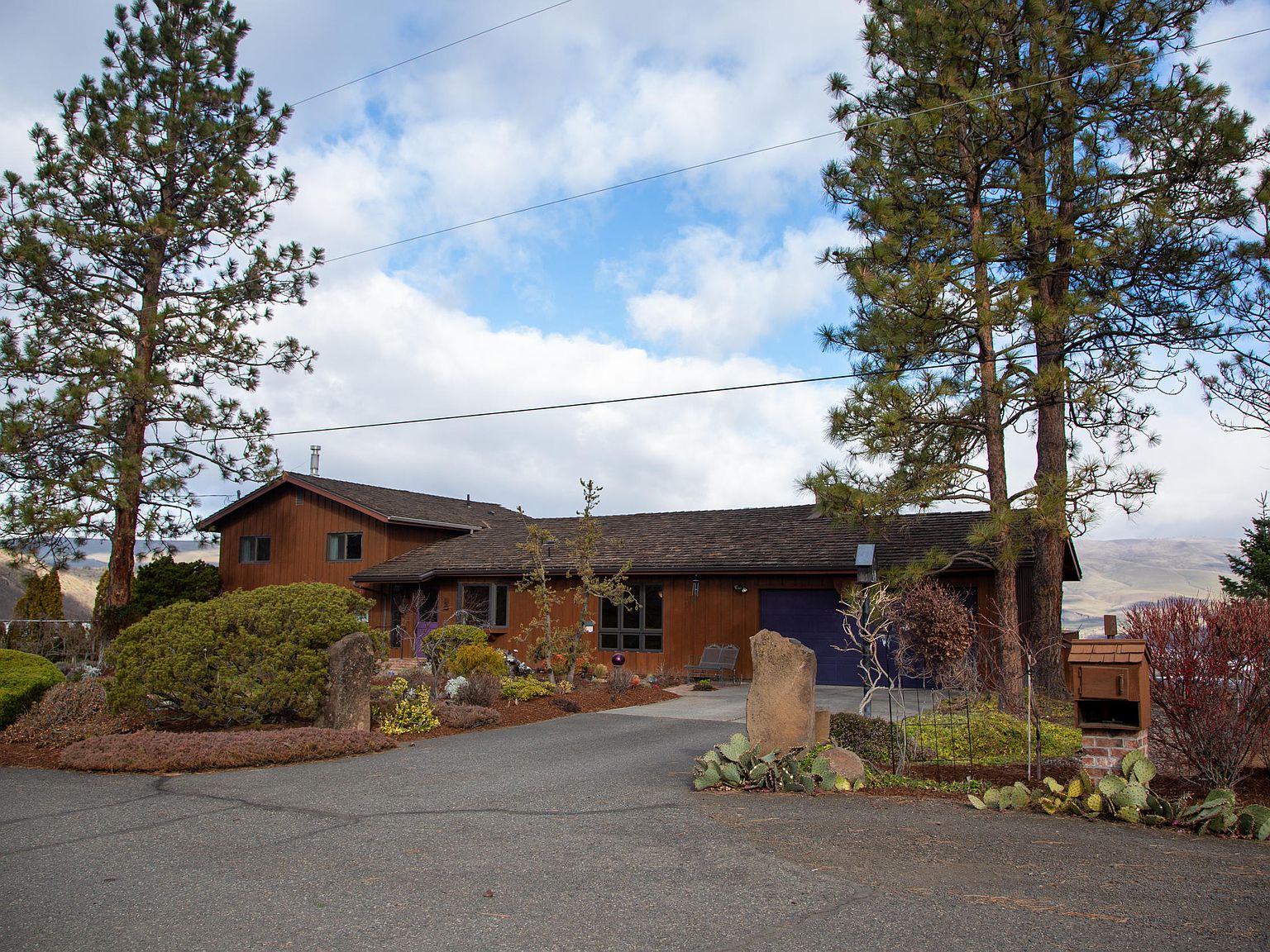 1519 Hermits Way The Dalles Or 97058 Mls 220118472 Zillow