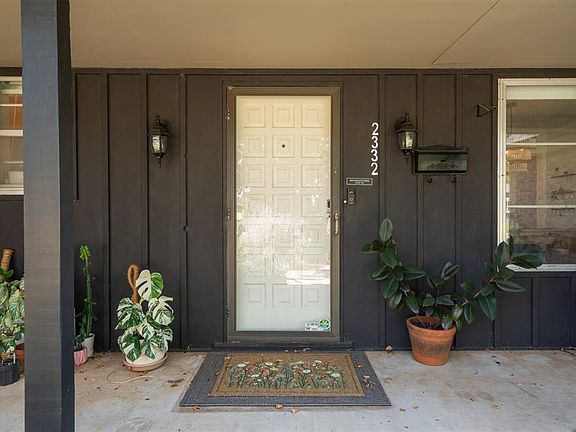 4th image of 2332 NW 112th Ter