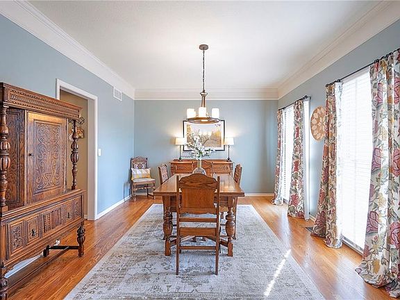 5th image of 12316 Connell St