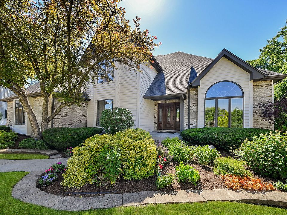 1st image of 103 Hawkins Cir