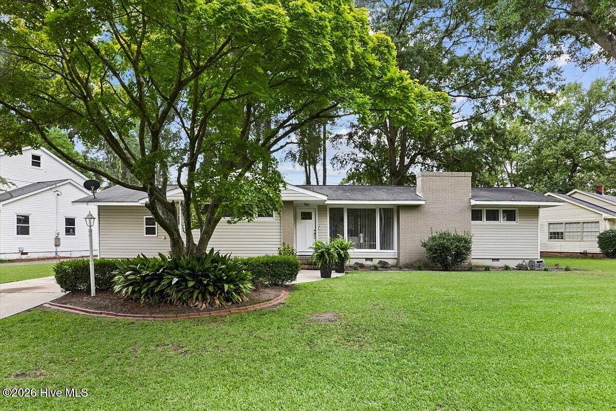 1216 Stockton Road — Kinston Country Club